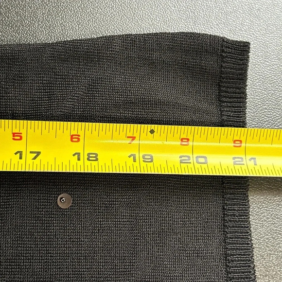 Valerie Stevens Women’s Medium Black Beaded Shell Top Stretch Classic Timeless - Picture 9 of 12